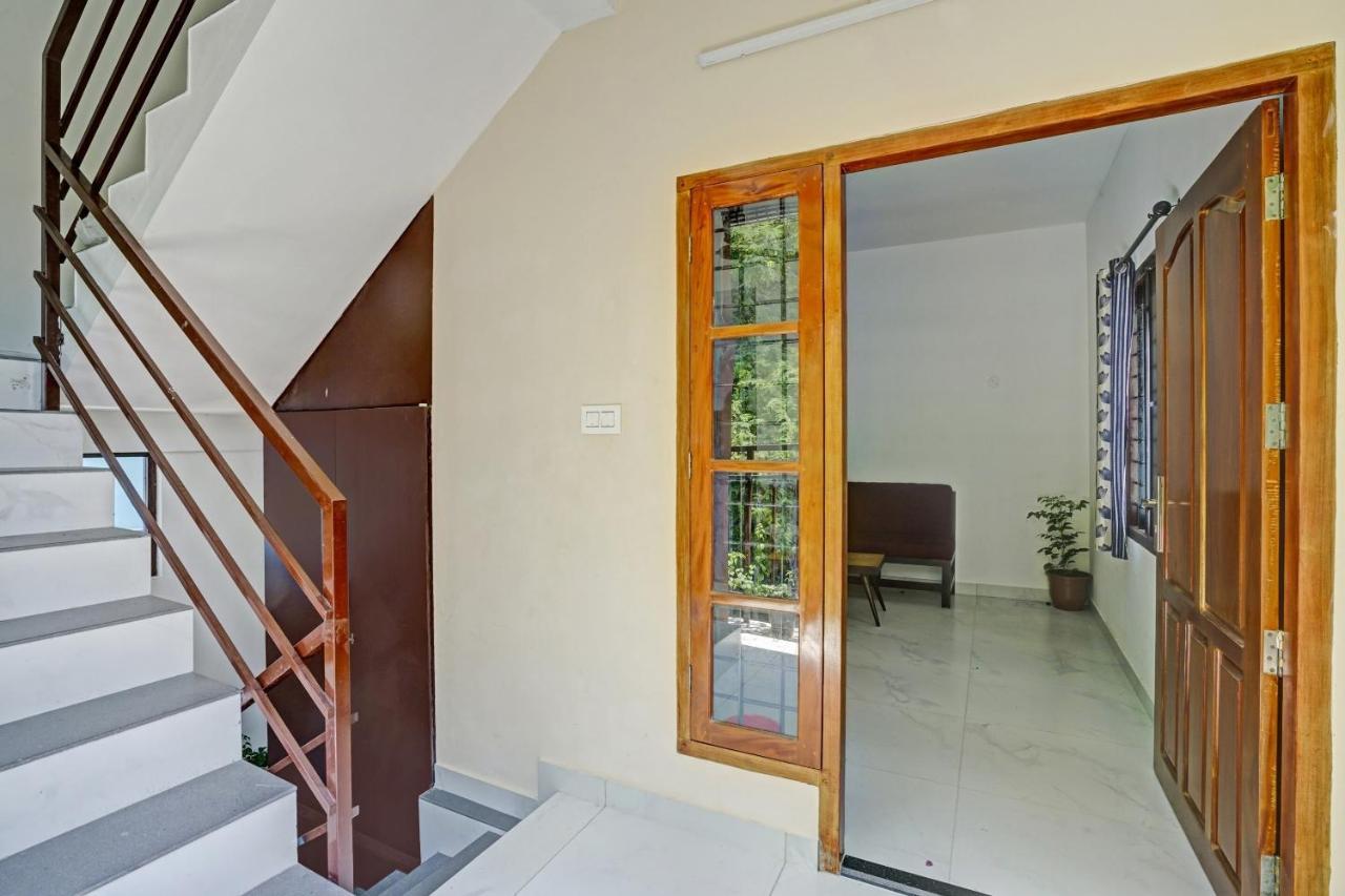 Spot On Blissful Villa Kochi Esterno foto
